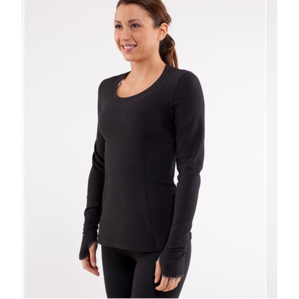 Lululemon Run Switch Back reversable long sleeve top 6 black grey thumb holes